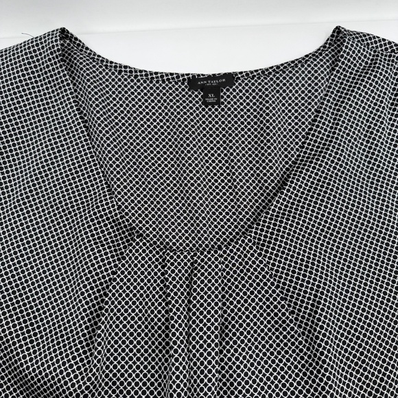 Ann Taylor Top Women XL Black White Rayon Office ShortSleeve Pleated Lightweight - Picture 4 of 10